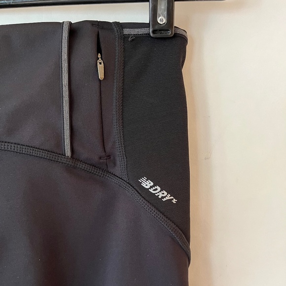 New Balance Core Impact Run 6” Fitted Shorts - Picture 3 of 3